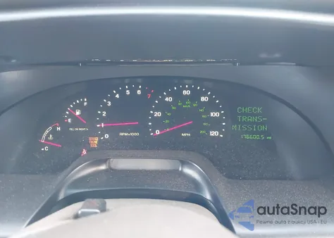 2002 Lincoln Continental z USA, uszkodzony, nr VIN 1LNHM97V52Y678644